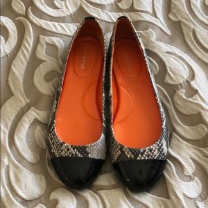 Like new! Calvin Klein snake skin flats